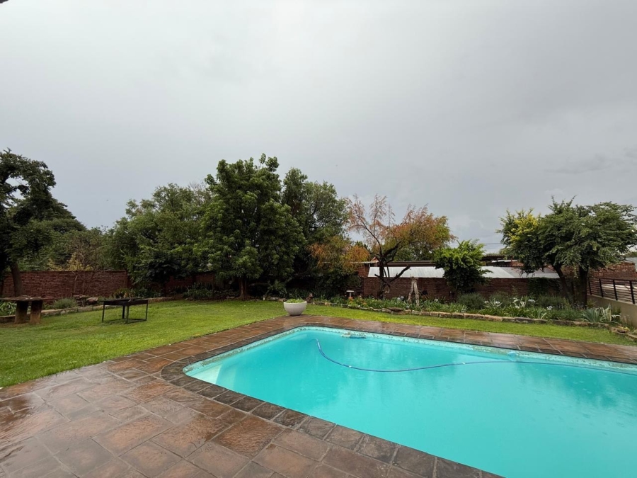 4 Bedroom Property for Sale in Kuruman Northern Cape